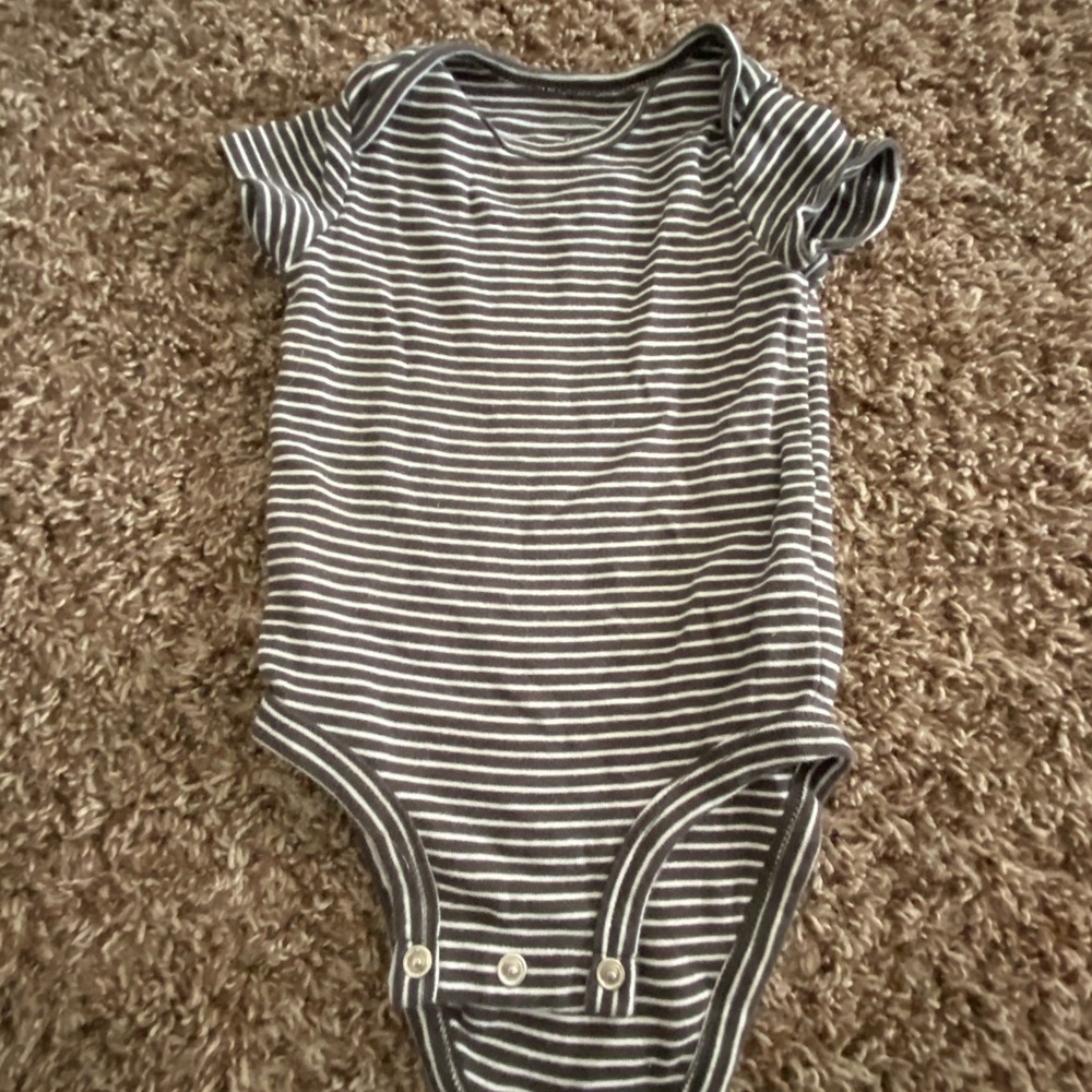 Onesies - Picture 4 of 5